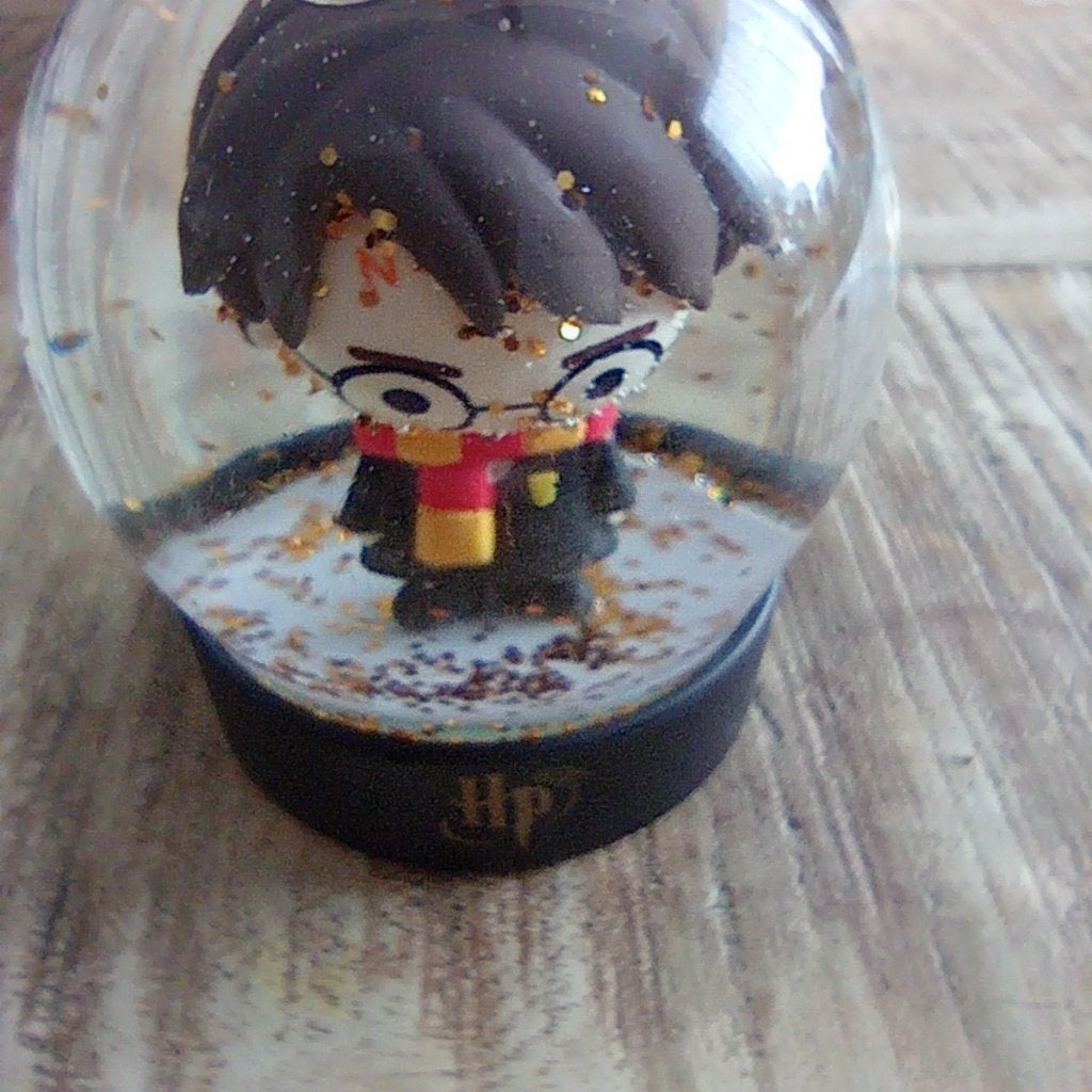 Paladone Harry Potter snow globe., Verzamelen, Film en Tv, Ophalen of Verzenden, Zo goed als nieuw, Film, Actiefiguur of Pop