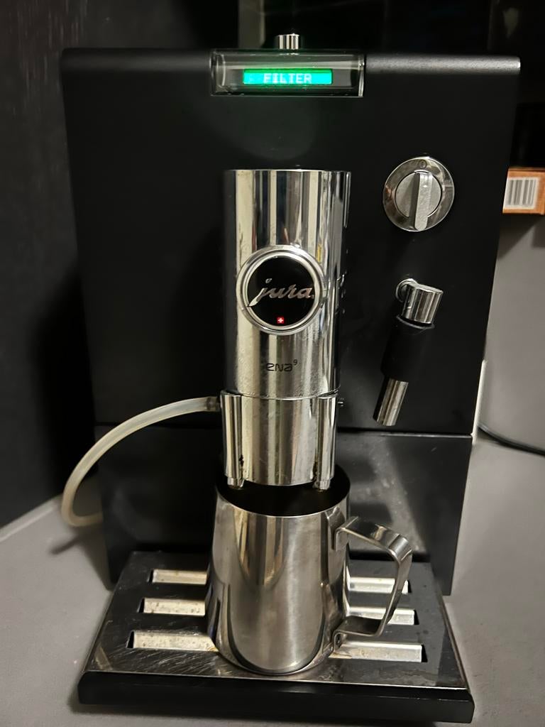 Jura ENA 9 Koffiemachine, Witgoed en Apparatuur, Koffiezetapparaten, Ophalen, Afneembaar waterreservoir, Gebruikt, Koffiemachine