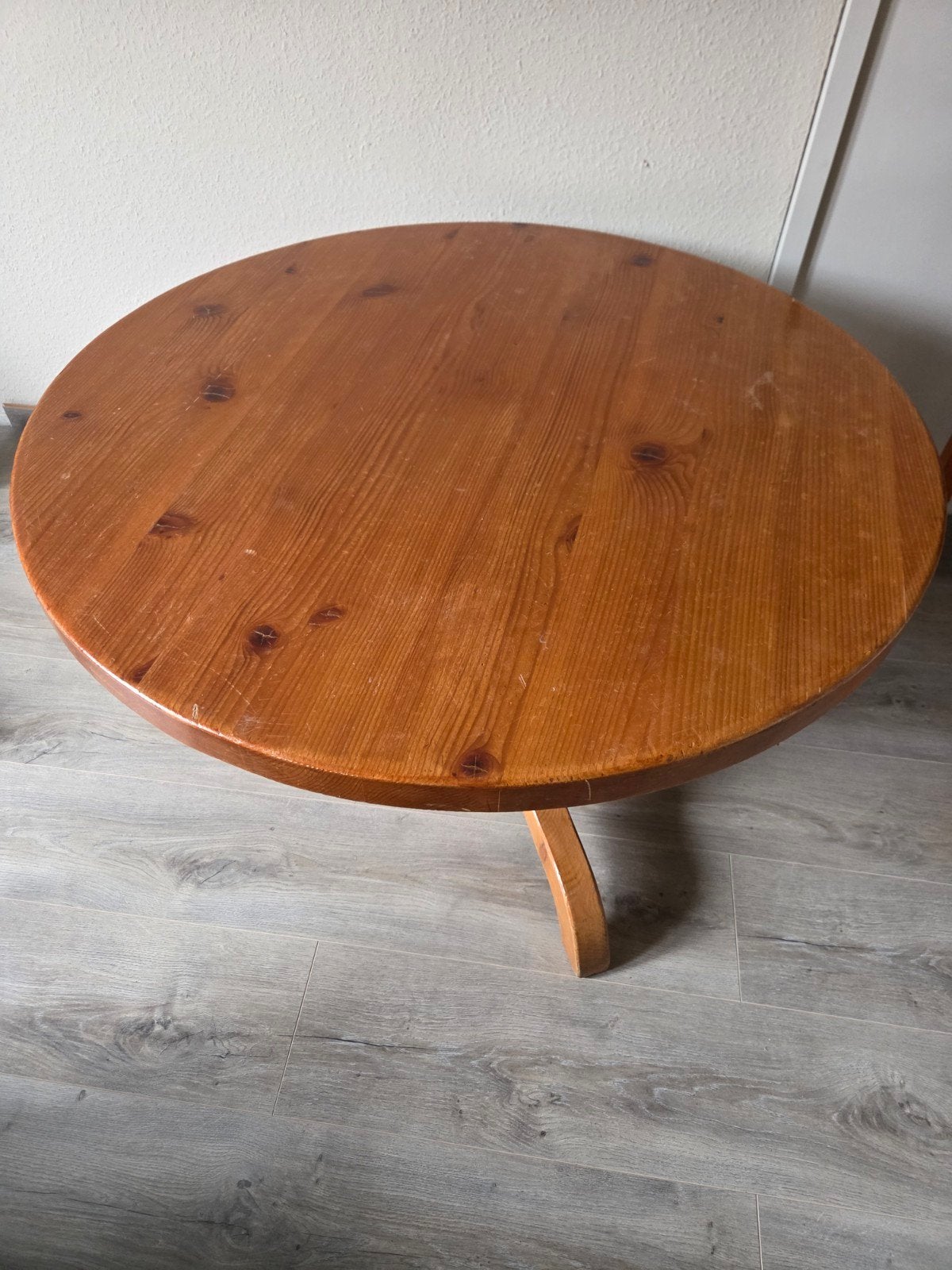 Ronde houten salontafel - massief grenen, Ophalen, Gebruikt, 50 tot 100 cm, Rond