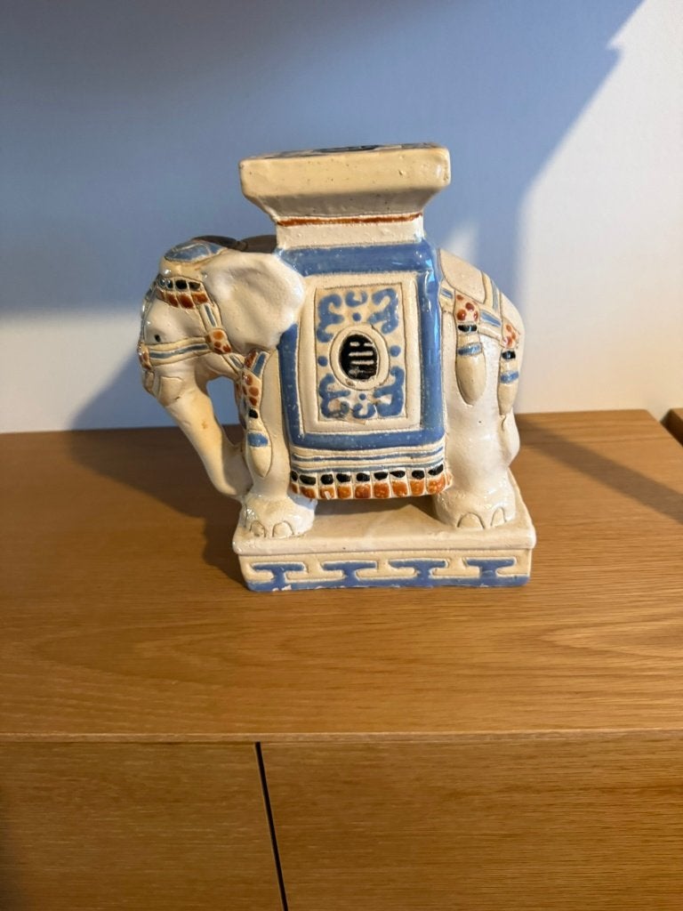 1 vintage plantenstaander, olifant *keramiek* *retro*, Antiek en Kunst, Antiek | Keramiek en Aardewerk, Ophalen of Verzenden