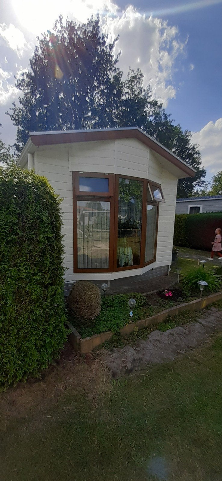 Goed onderhouden chalet te koop in Hardenberg, Caravans en Kamperen, Stacaravans, Ophalen of Verzenden