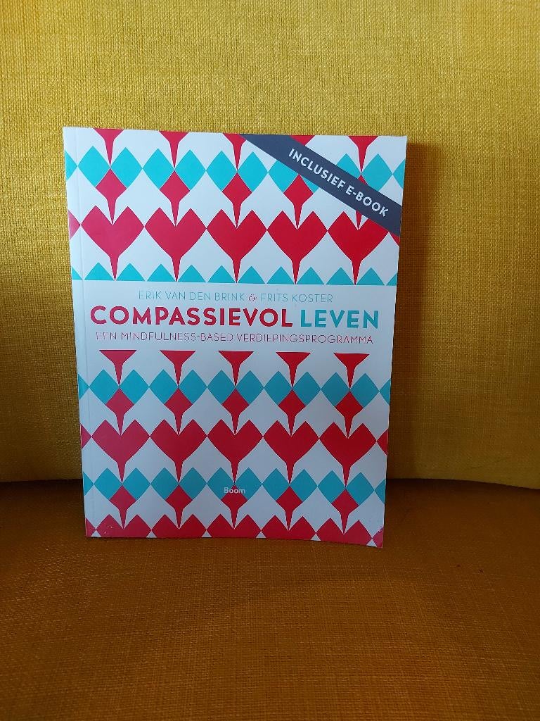 Compassievol leven - Erik van den Brink. Mindfulness., Ophalen of Verzenden, Zo goed als nieuw, Overige onderwerpen, Achtergrond en Informatie