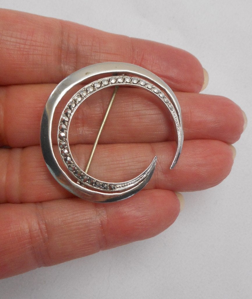 Zilveren modernist broche met markasiet steentjes nr.500, Verzenden, Minder dan 4 cm, Zo goed als nieuw, Zilver