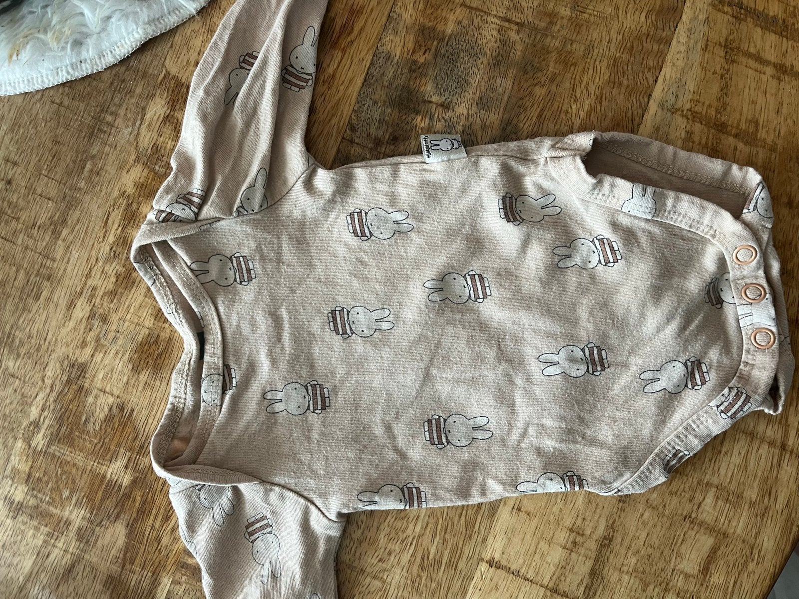 Miffy rompertjes en slofjes set (maat 50/56), Kinderen en Baby's, Babykleding | Overige, Gebruikt, Jongetje of Meisje, Ophalen