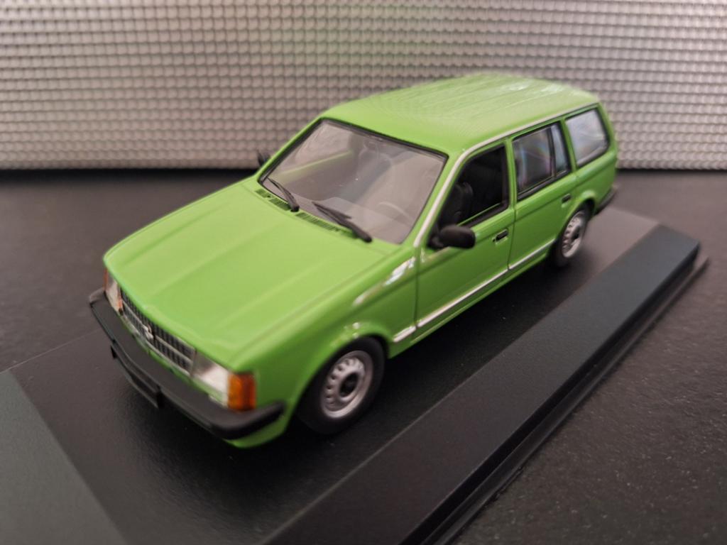 Opel Kadett D Caravan Schaal 1:43, Hobby en Vrije tijd, Modelauto's | 1:43, Overige merken, Nieuw, Ophalen of Verzenden, Maxichamps
