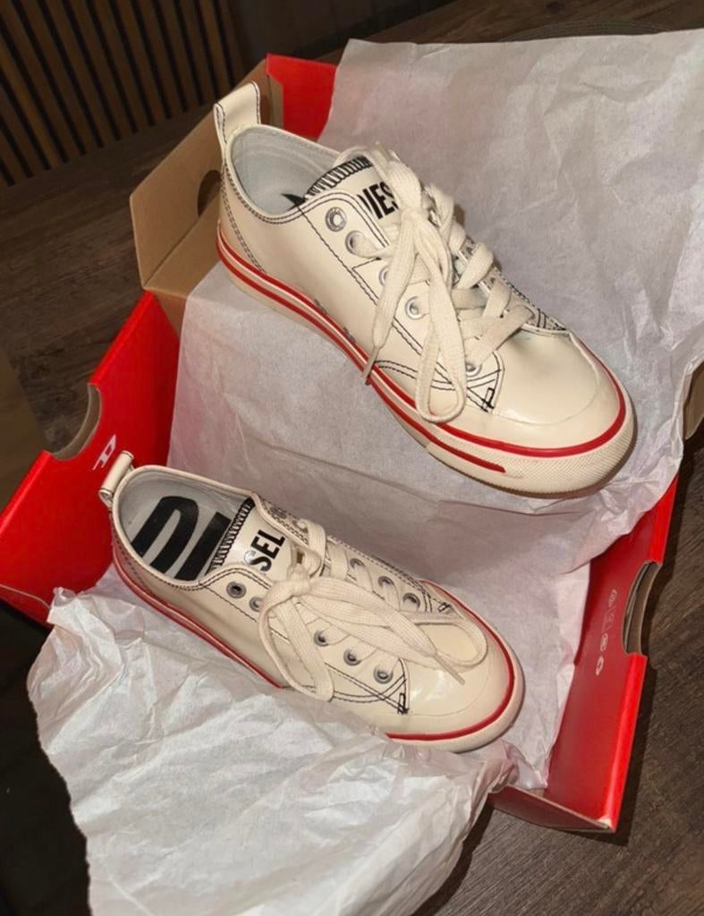 Diesel sneakers, Wit, Ophalen of Verzenden, Sneakers of Gympen, Zo goed als nieuw