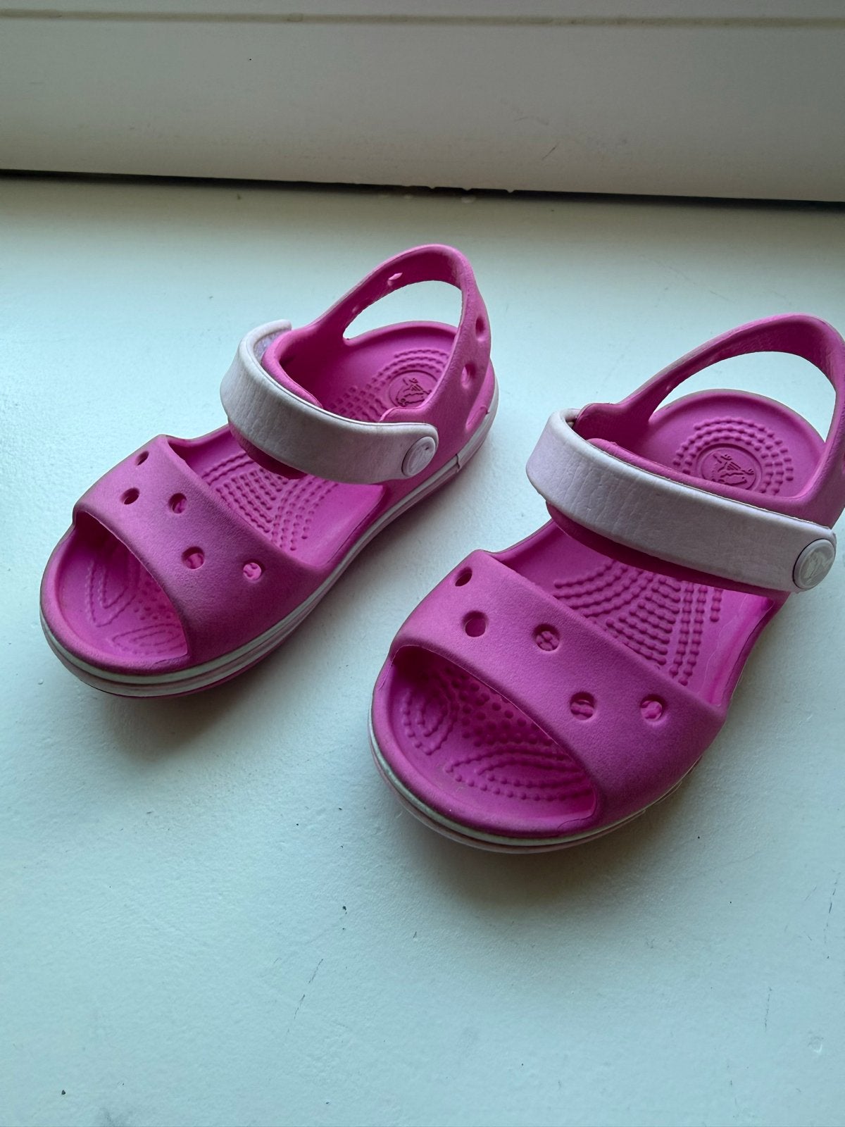 Roze Crocs sandalen voor kinderen c7 (maat 23-24), Roze, Gedragen, Sandalen of Muiltjes, Ophalen of Verzenden