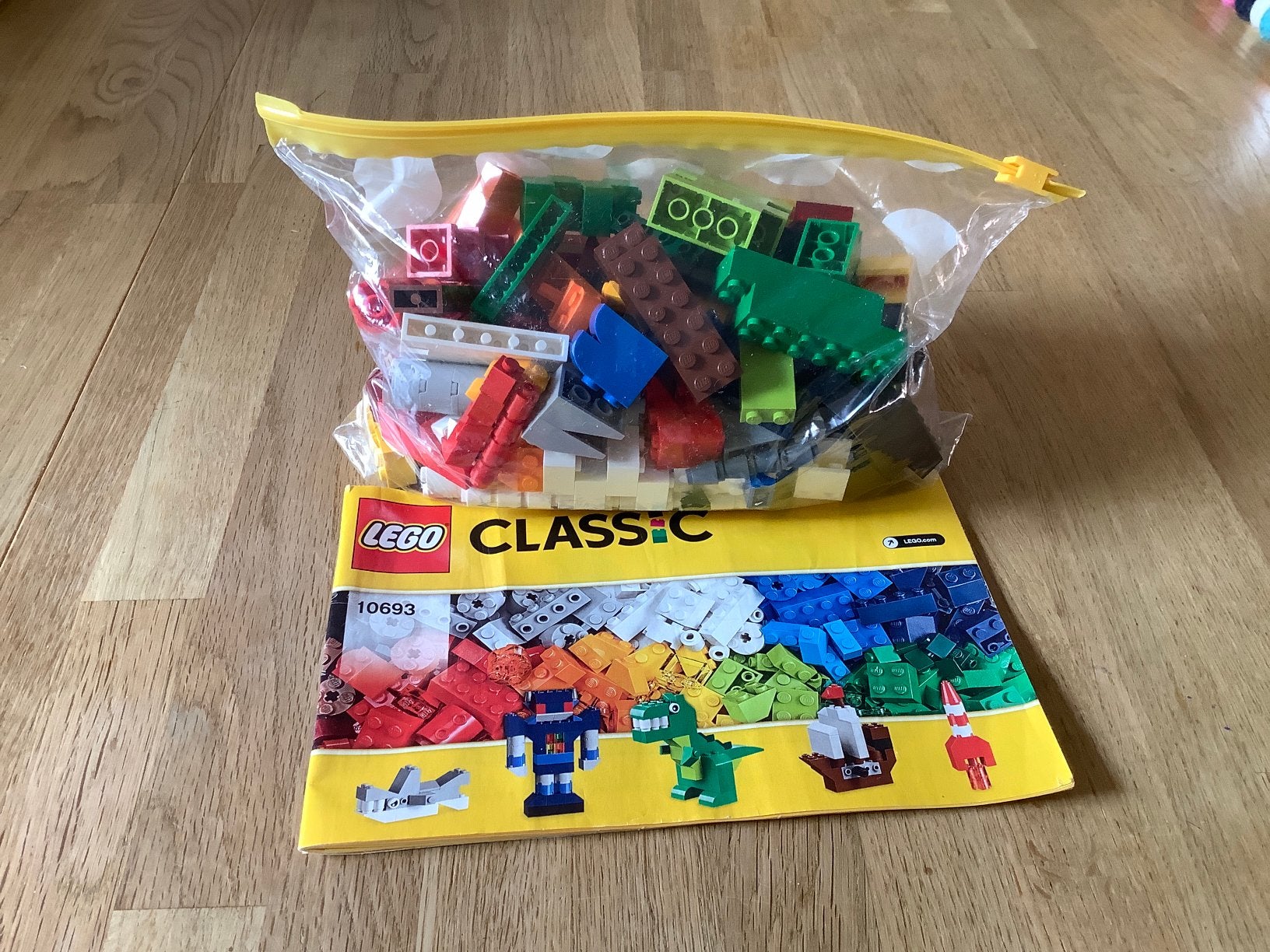 Lego classic 10693 geheel compleet, Lego, Ophalen of Verzenden, Zo goed als nieuw, Complete set