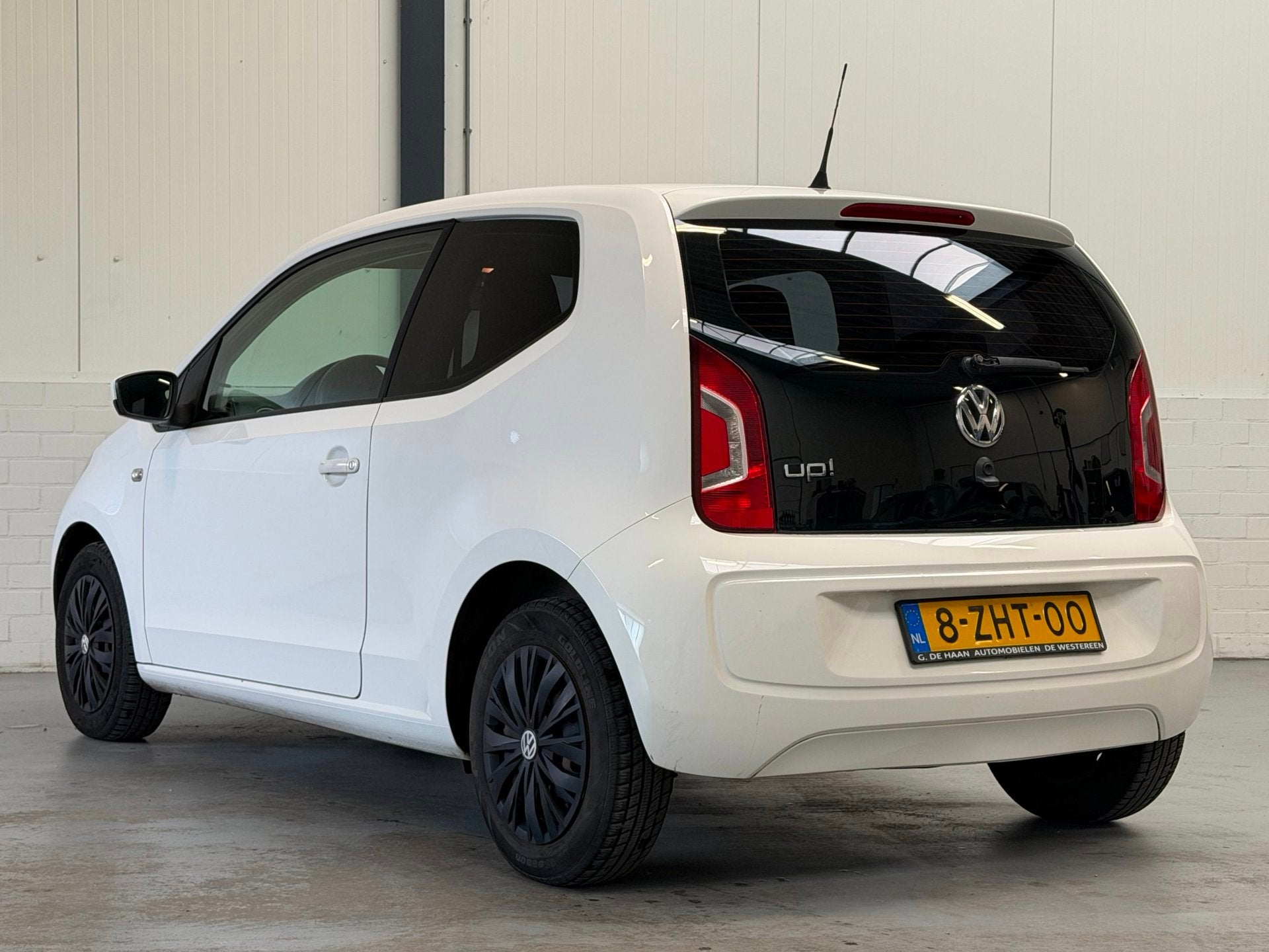 Volkswagen Up! 1.0 take up! |Distributie V.V., Auto's, Volkswagen, Voorwielaandrijving, Euro 5, Stof, Gebruikt