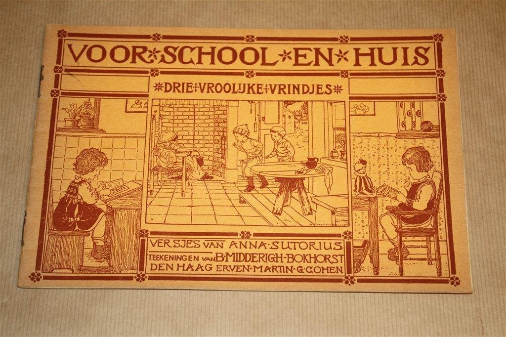 Drie vroolijke vrindjes. Voor school en huis, 1920., Ophalen of Verzenden, Gelezen