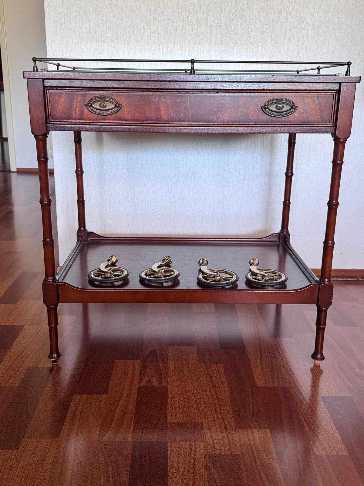Thee meubel, Huis en Inrichting, Tafels | Sidetables, Ophalen, Gebruikt, 50 tot 100 cm, Antique