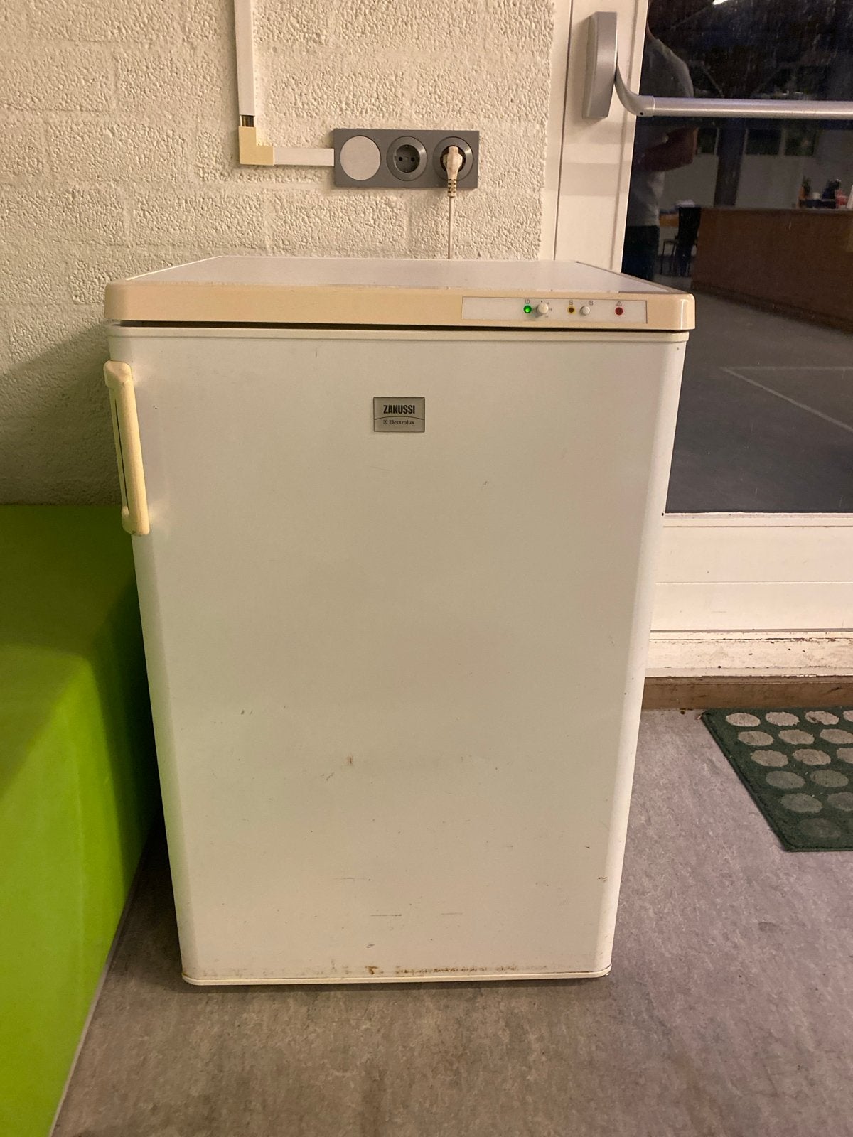Zanussi vrieskast met 4 lades - Compact en functioneel, Witgoed en Apparatuur, Gebruikt, Minder dan 60 cm, Vrijstaand, Ophalen