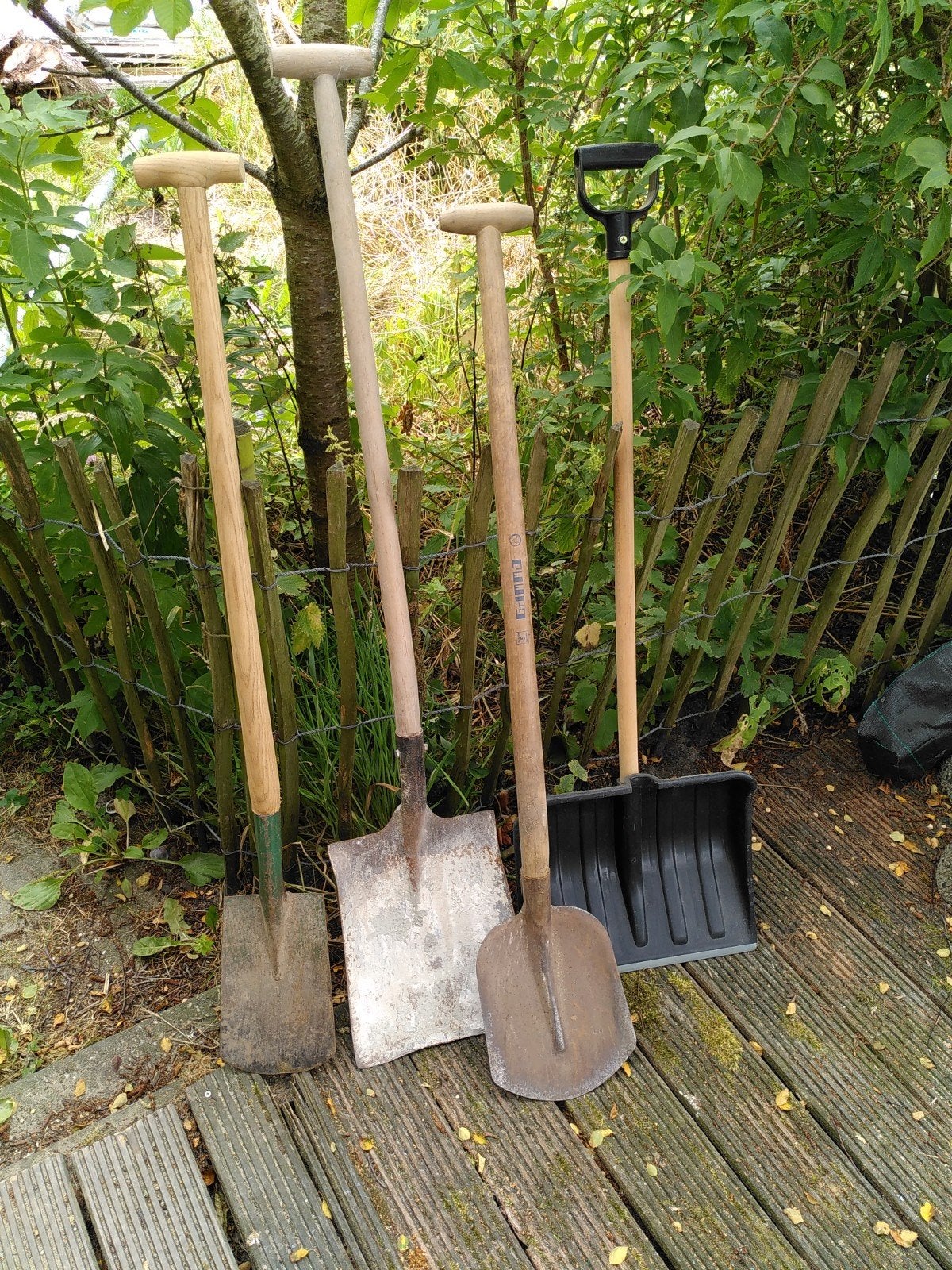 Diverse tuingereedschap: Schoppen en scheppen, Ophalen, Gebruikt, Schop