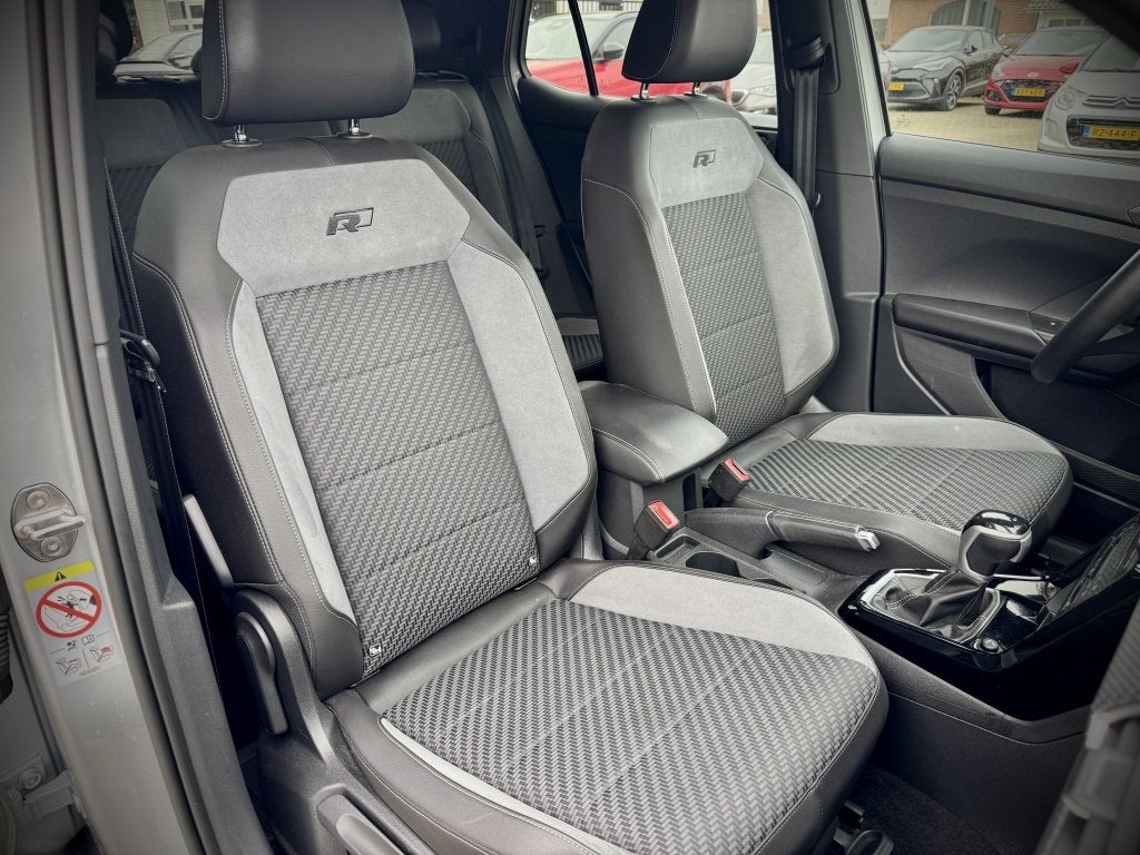 Volkswagen T-Cross 1.5 TSI 150PK R-Line Automaat Camera Virt, Auto's, Volkswagen, T-Cross, 4 cilinders, 150 pk, SUV of Terreinwagen