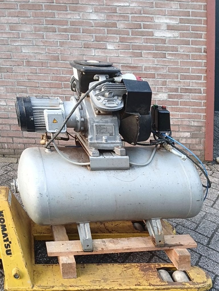 Compressor Atlas Copco krachtstroom 10 bar, Doe-het-zelf en Verbouw, Compressors, Ophalen, Gebruikt, 800 liter/min of meer, 6 tot 10 bar