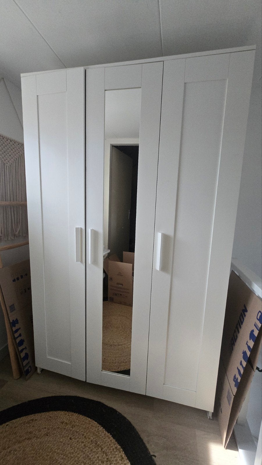 Witte kledingkast met spiegeldeur Ikea Brimnes, Huis en Inrichting, 100 tot 150 cm, Ophalen of Verzenden, Modern, 150 tot 200 cm