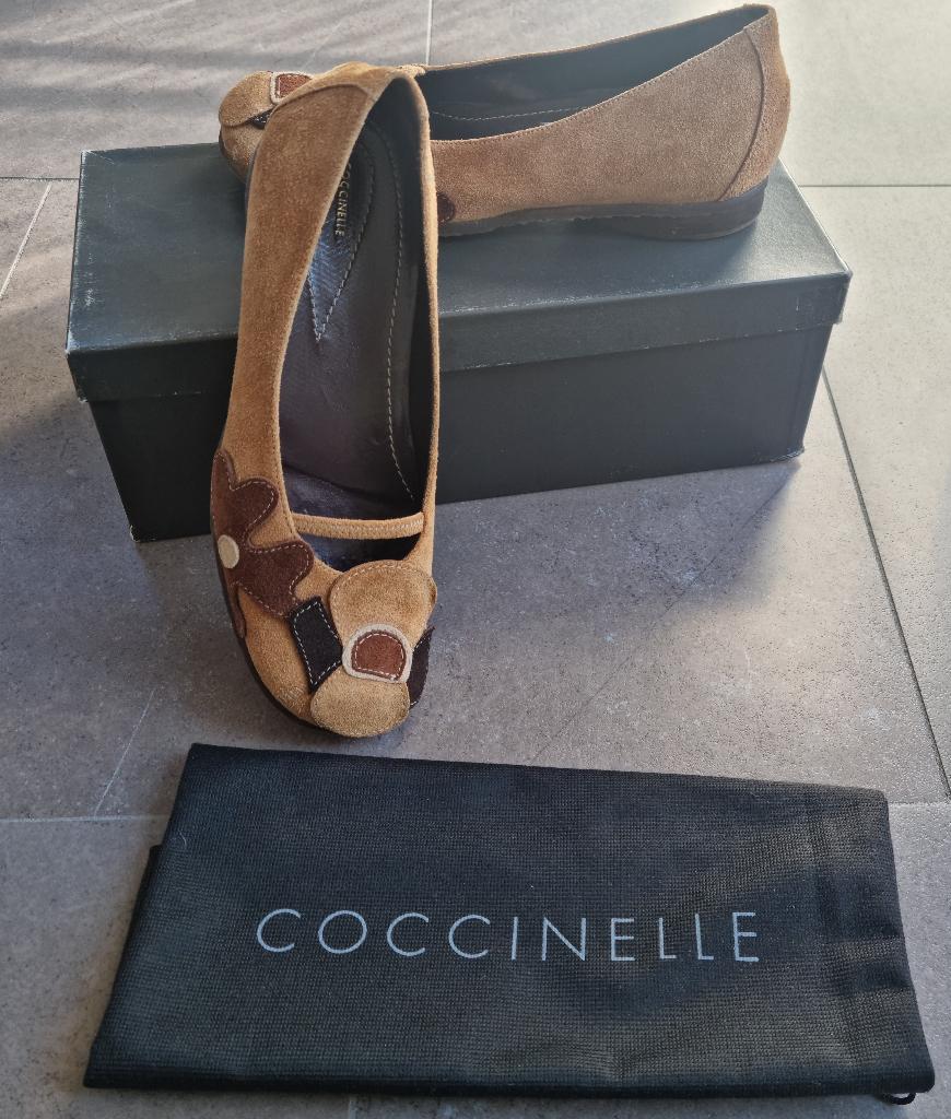 Coccinelle suede ballerina's, maat 35, Kleding | Dames, Schoenen, Bruin, Coccinelle, Nieuw, Ballerina's