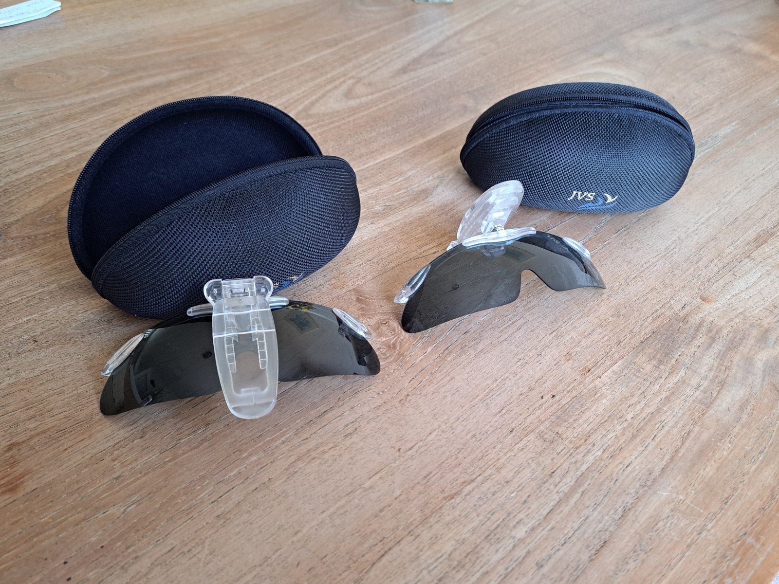 JVS Clip-on Zonnebrillen voor Vissers (2 stuks), Overige merken, Zonnebril, Zwart, Nieuw