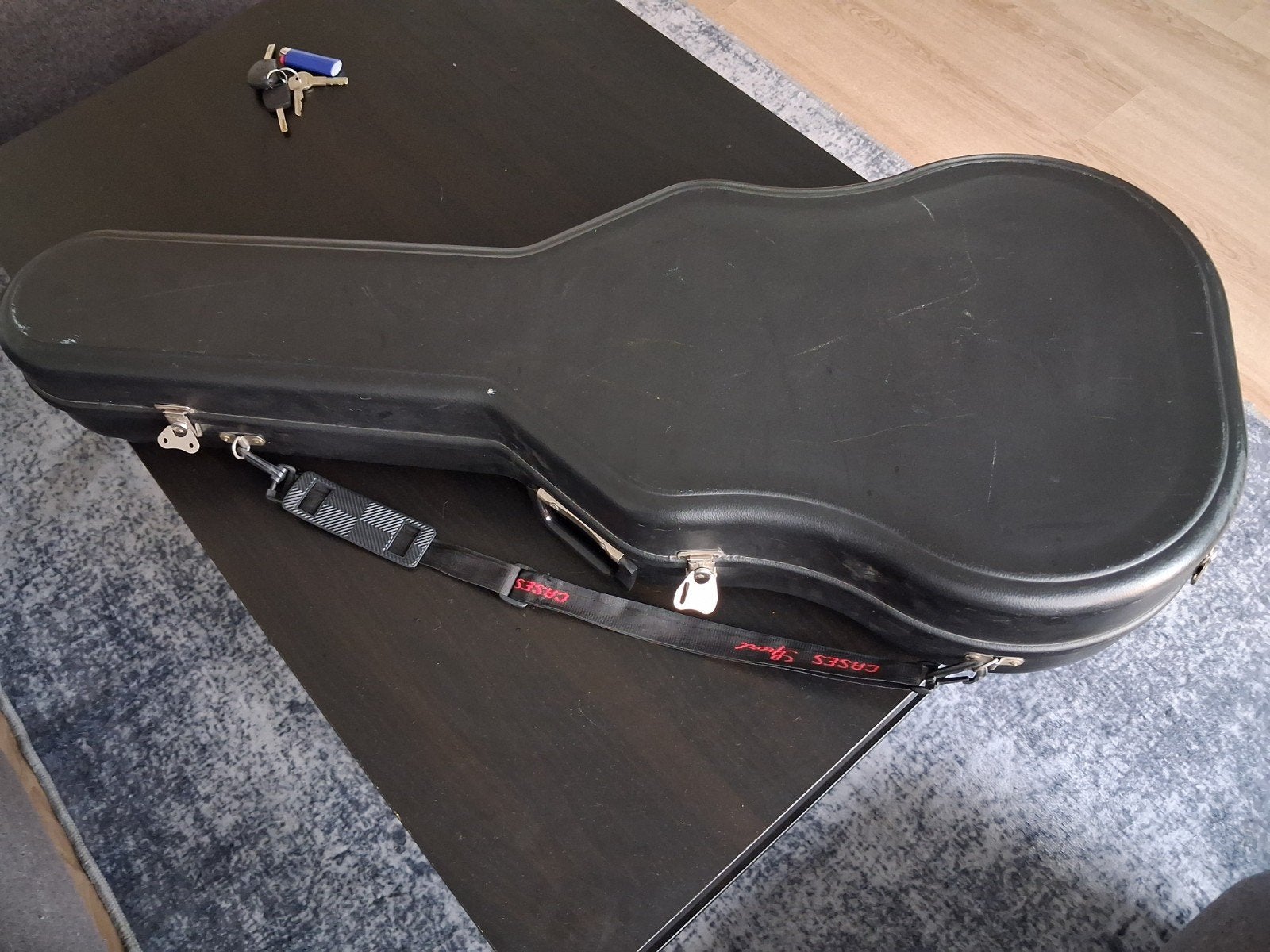Gitaar koffer - Hardcase voor akoestische gitaar, Muziek en Instrumenten, Behuizingen en Koffers, Ophalen, Gebruikt, Akoestische gitaar