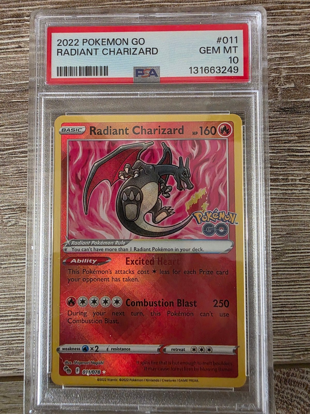 PSA 10 Radiant Shiny Charizard Pokemon Go 2022 #011 GEM MT, Ophalen of Verzenden, Nieuw, Losse kaart, Foil