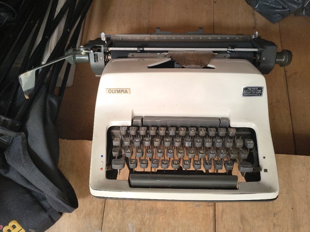 Olympia typemachine, Diversen, Typemachines, Ophalen, Gebruikt