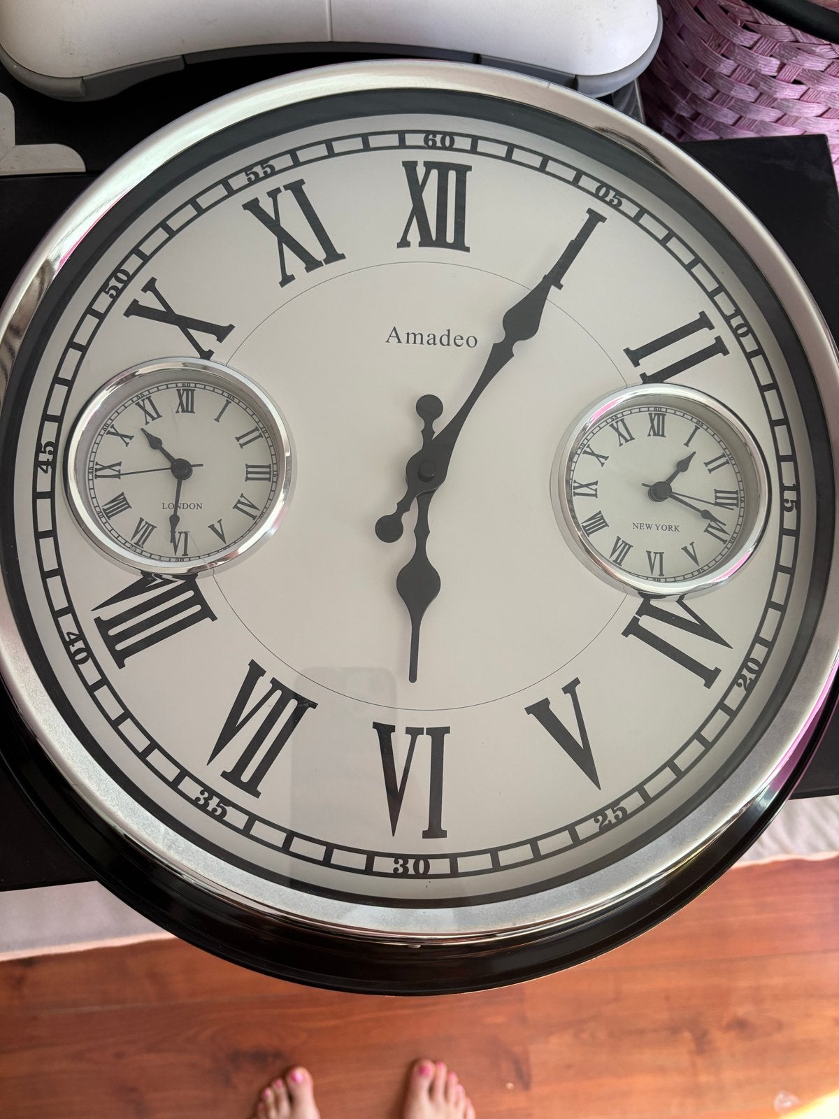Amadeo Wandklok met Meerdere Tijdzones, Ophalen, Zo goed als nieuw, Wandklok
