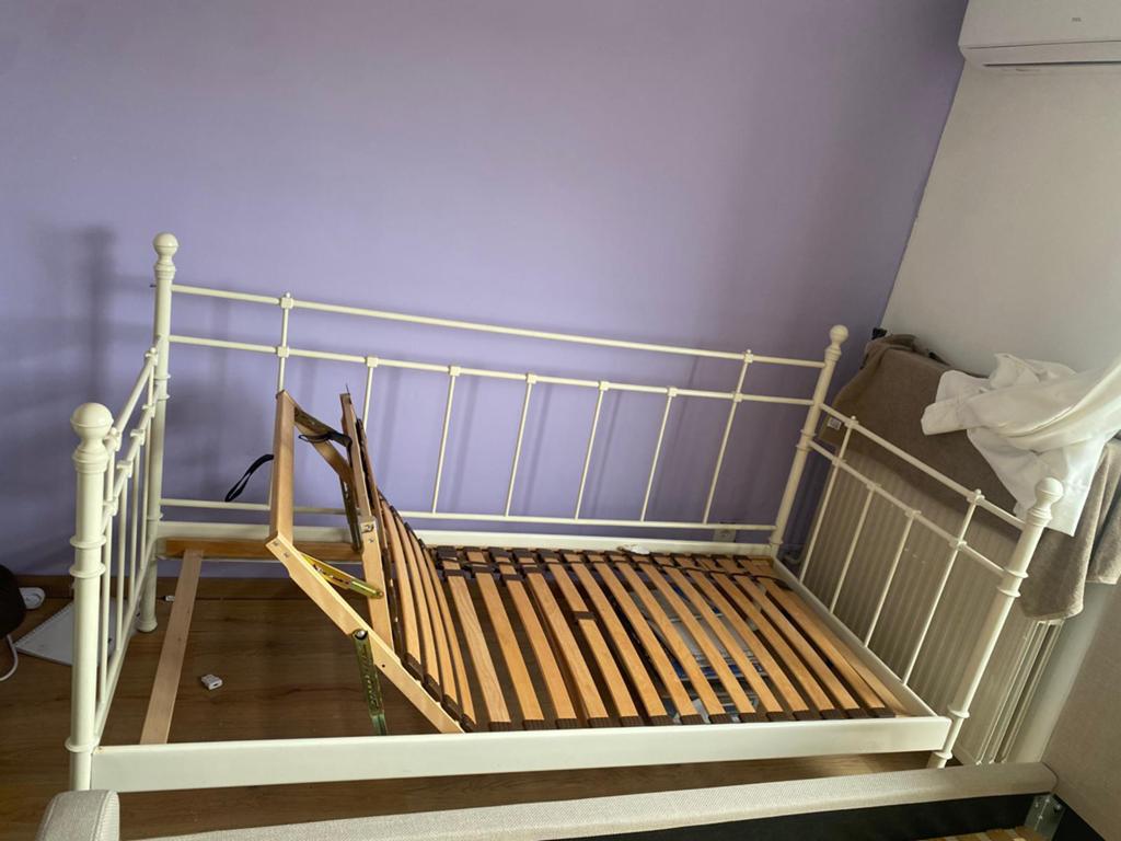 Ikea bed, Huis en Inrichting, Slaapkamer | Bedden, Ophalen of Verzenden, Eenpersoons, Wit, Hout