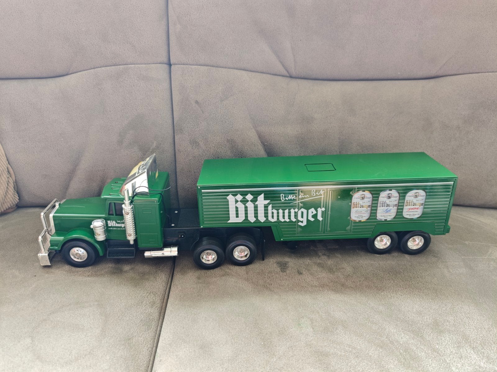 Unieke vintage Bitburger truck, Ophalen of Verzenden, Gebruikt, Reclamebord, Plaat of Schild, Overige merken