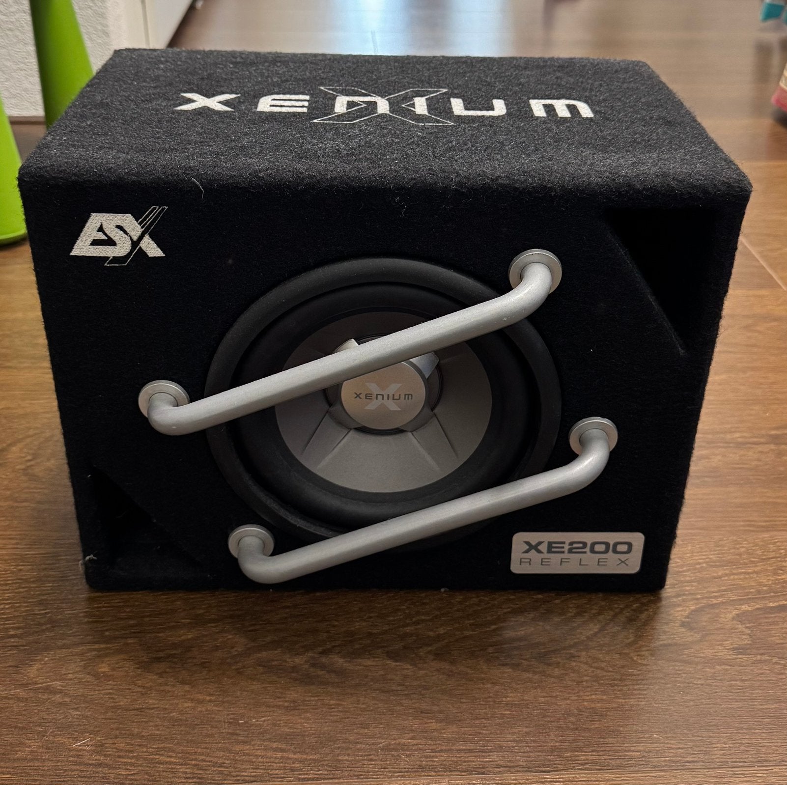 Compacte ESX Xenium XE200 Reflex Subwoofer, Auto diversen, Ophalen, Zo goed als nieuw
