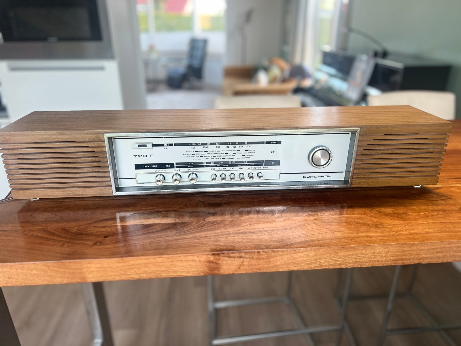 Europhon 723T Vintage Design Radio, Ophalen of Verzenden