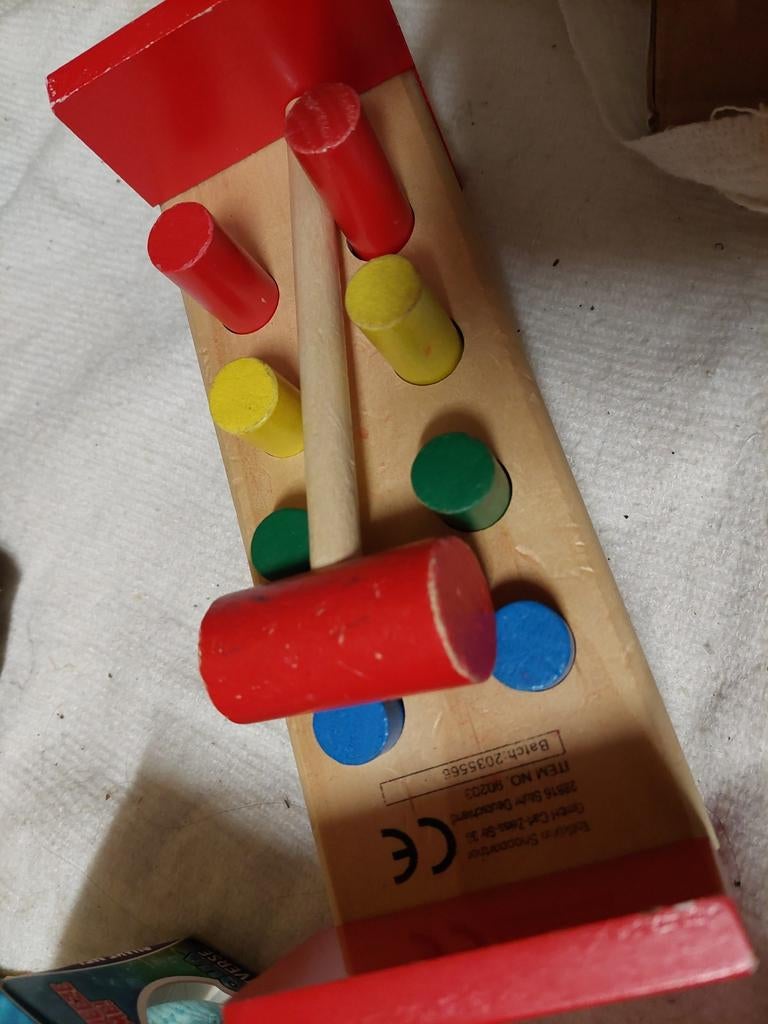 Houten hamertje tik speelgoed met gekleurde pinnen, Ophalen of Verzenden, Gebruikt, Overige typen