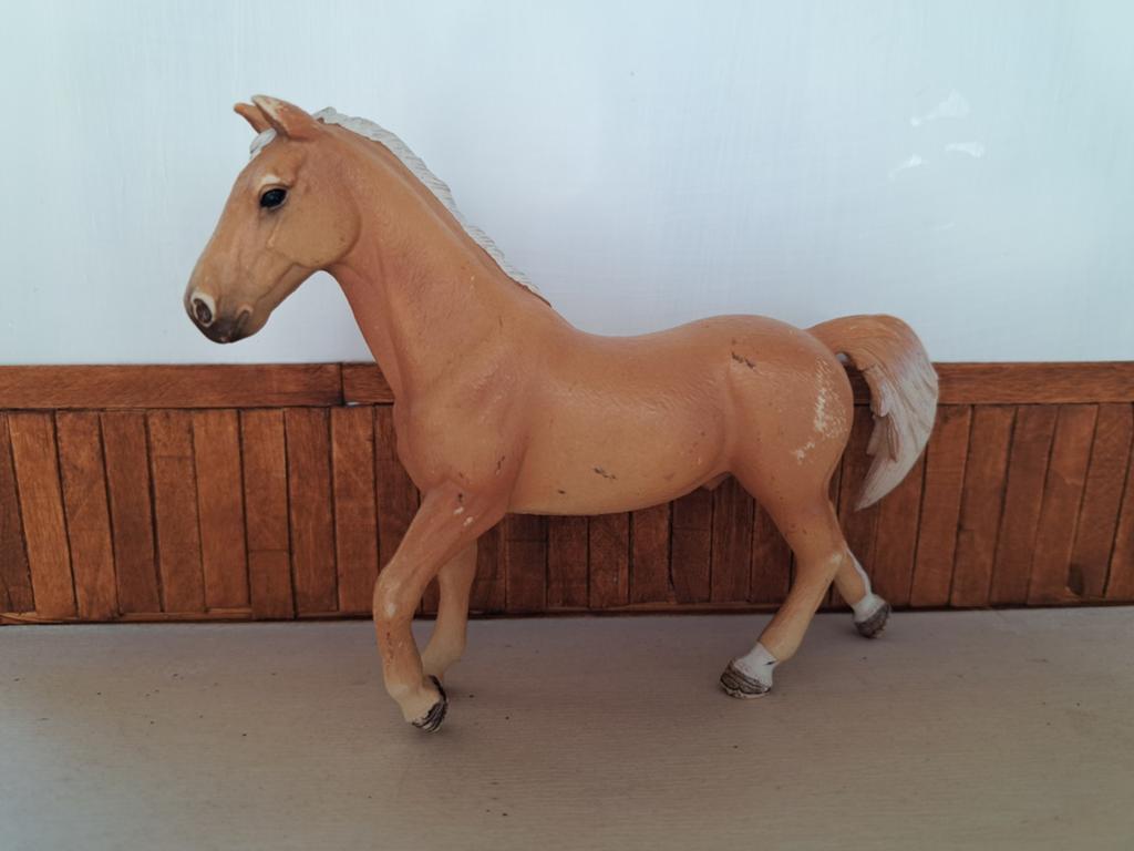 Schleich trakehner hengst, Ophalen of Verzenden, Zo goed als nieuw, Paard, Beeldje of Figuurtje
