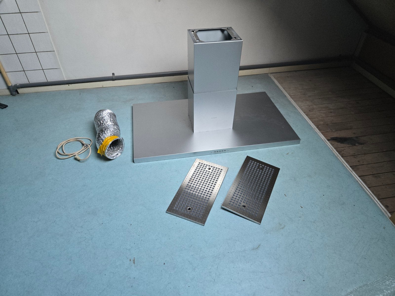 Gutmann afzuigkap K2E146-AB71-09, Ophalen, Gebruikt, 800 m³ per uur of meer, Eilandschouwkap