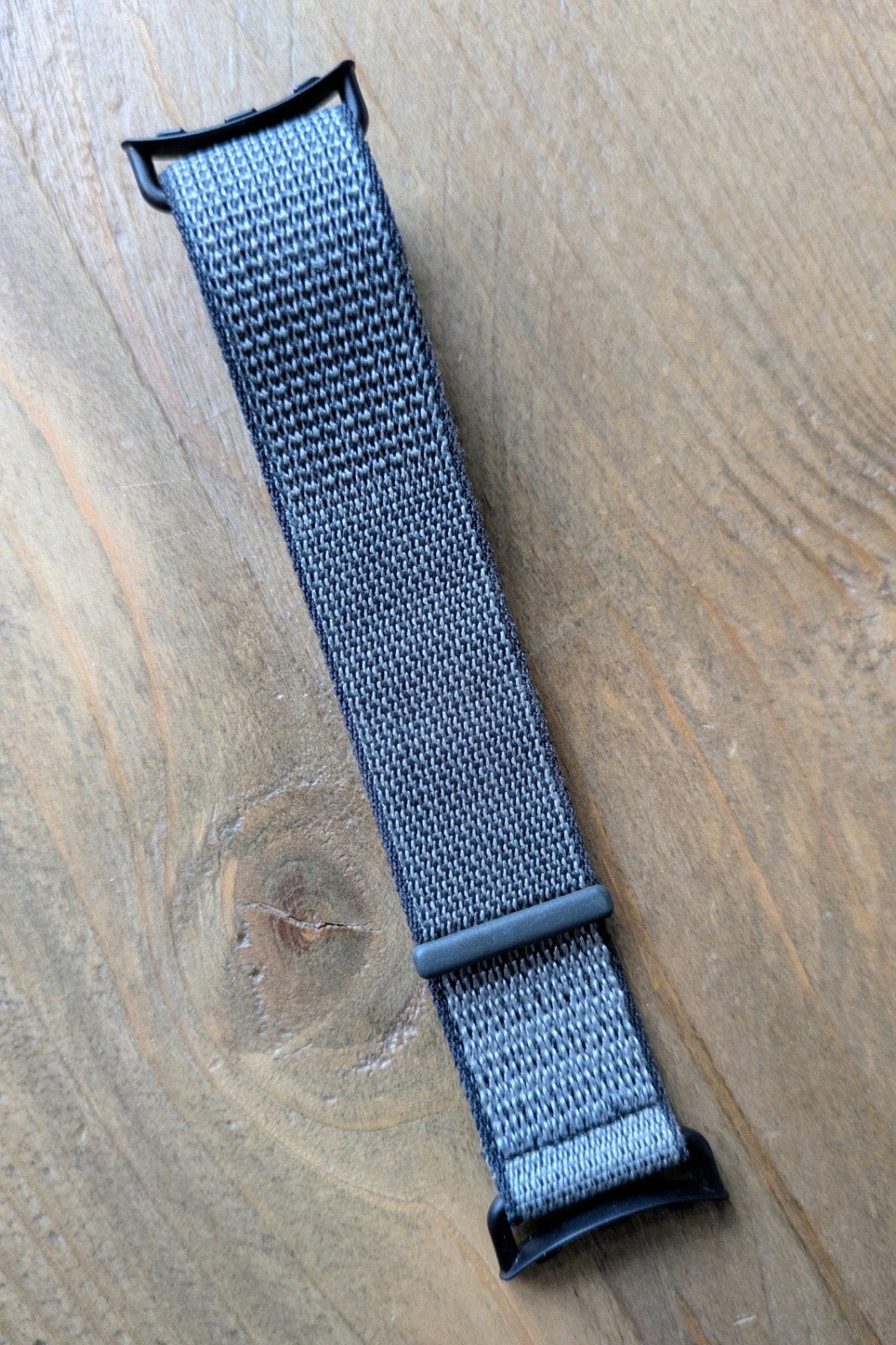 Foto 2 van Google Pixel Watch Actiesportbandje | klittenband
