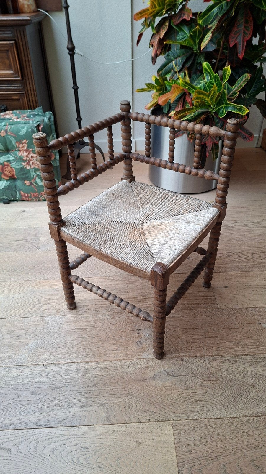 Bobbin hoekstoeltje, Antiek en Kunst, Antiek | Meubels | Stoelen en Banken, Ophalen