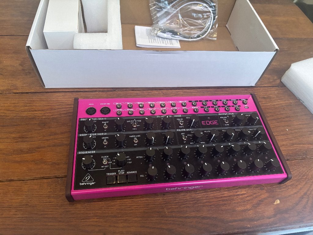 Behringer edge, Overige merken, Zo goed als nieuw, Met midi-aansluiting, Overige aantallen