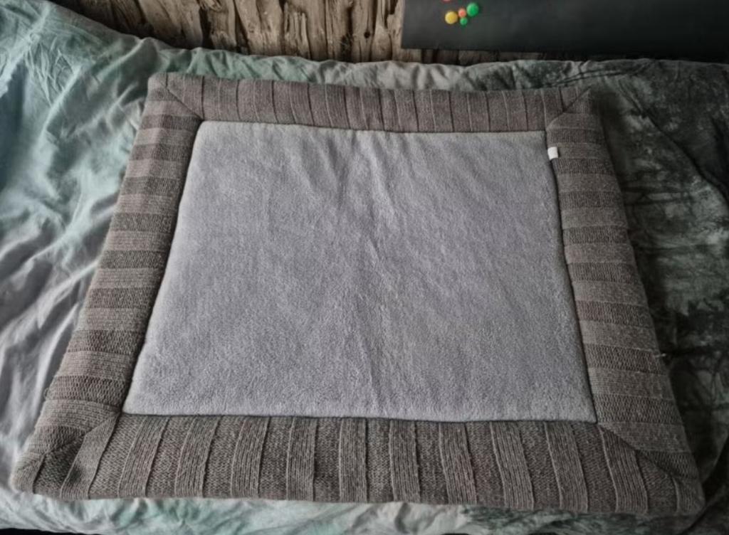 Baby's Only boxkleed taupe/ fleece 100x80cm, Kinderen en Baby's, Boxen, Ophalen of Verzenden, Zo goed als nieuw, Rechthoekig, Boxkleed