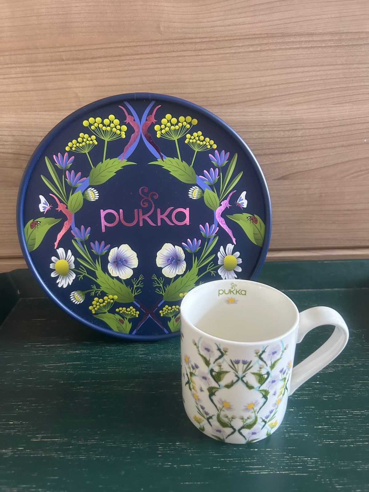 Pukka thee mok Calm + lege theedoos Pukka, Ophalen of Verzenden, Zo goed als nieuw, Porselein, Kop en/of schotel