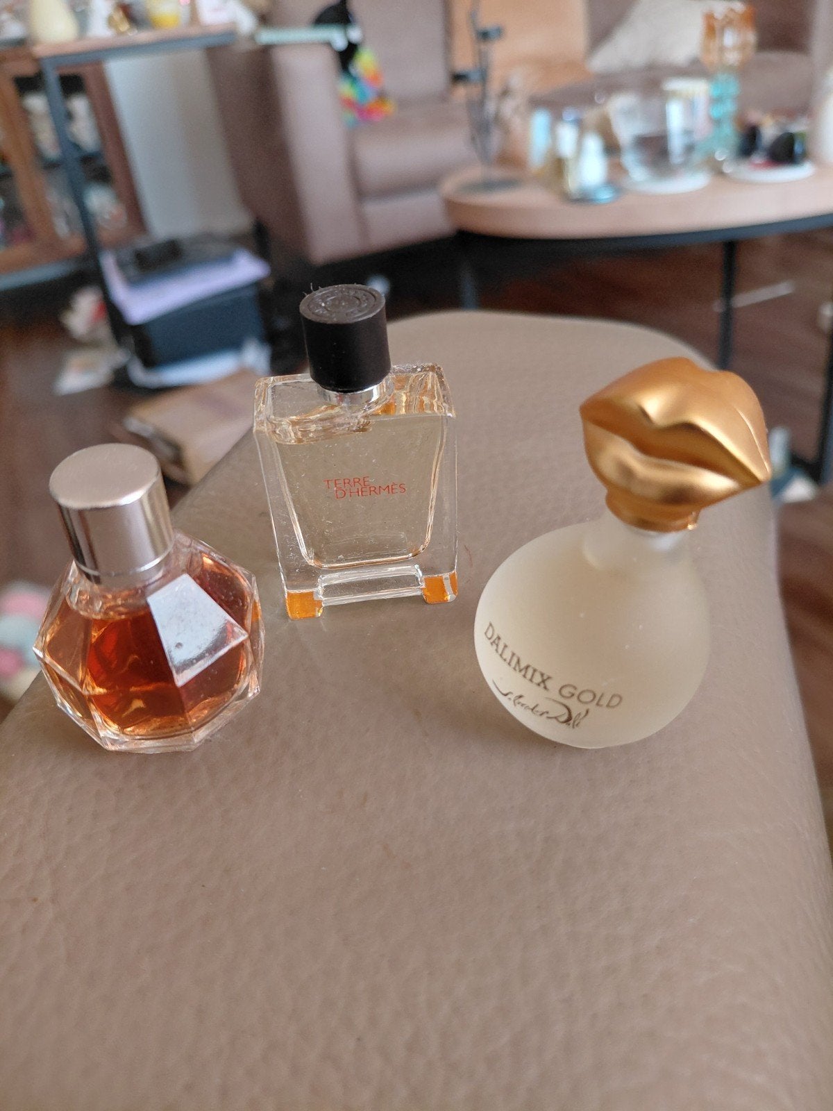 Verschillende parfum miniaturen, Verzamelen, Parfumverzamelingen, Ophalen of Verzenden, Zo goed als nieuw, Miniatuur