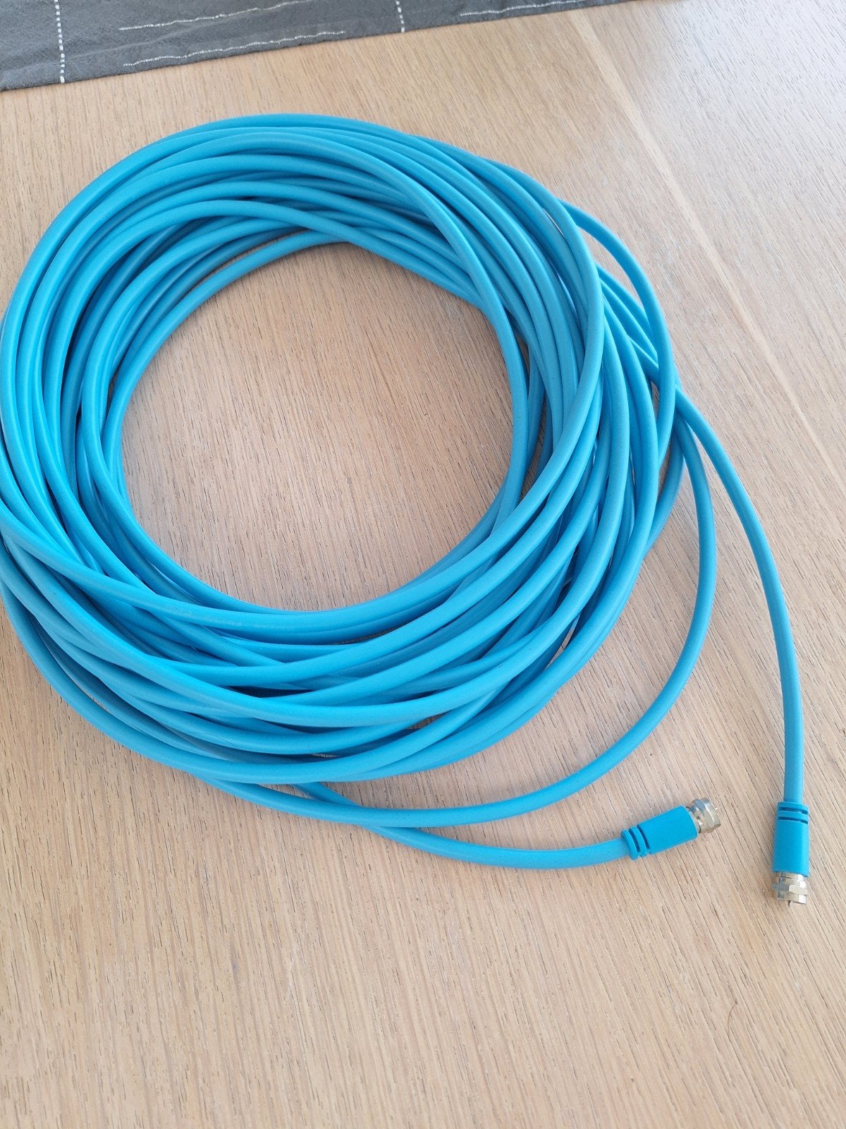 flexibele coaxiale kabel, Ophalen, Zo goed als nieuw