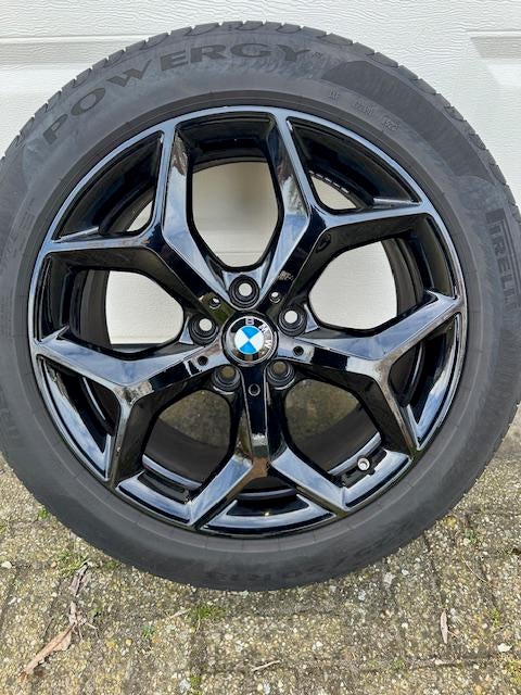 BMW X1 f48  Velgen + zomerbanden, 18 inch, Gebruikt, Velg(en), Ophalen of Verzenden