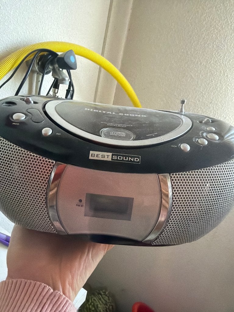 Radio en cd speler best sound €25 goedkoop mooi leuk, Ophalen of Verzenden, Zo goed als nieuw, Met cd-speler