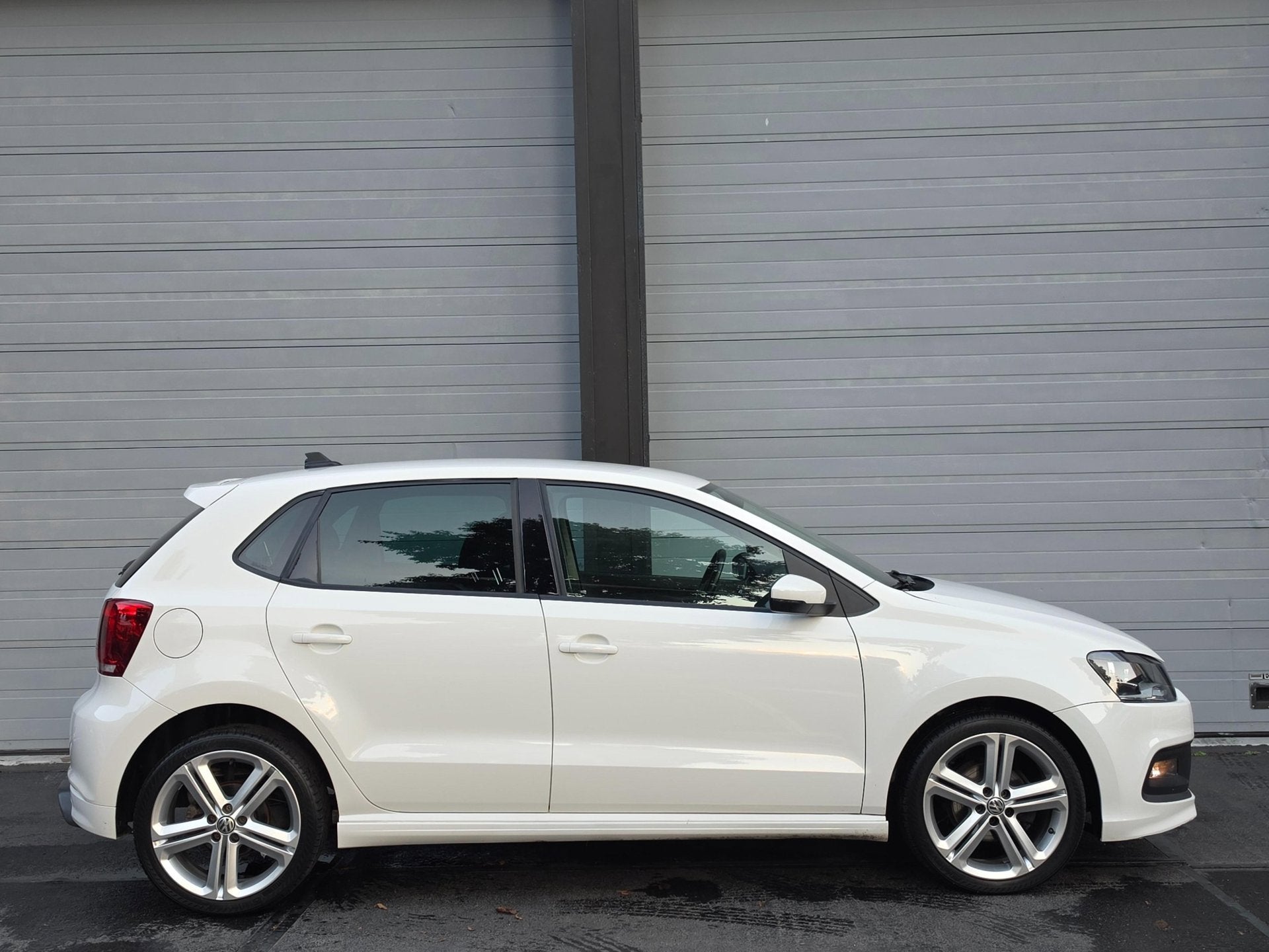 Volkswagen POLO 1.2 R-Line Edition, NAVI, Cruise, Climatorni, Voorwielaandrijving, Euro 5, Stof, Gebruikt