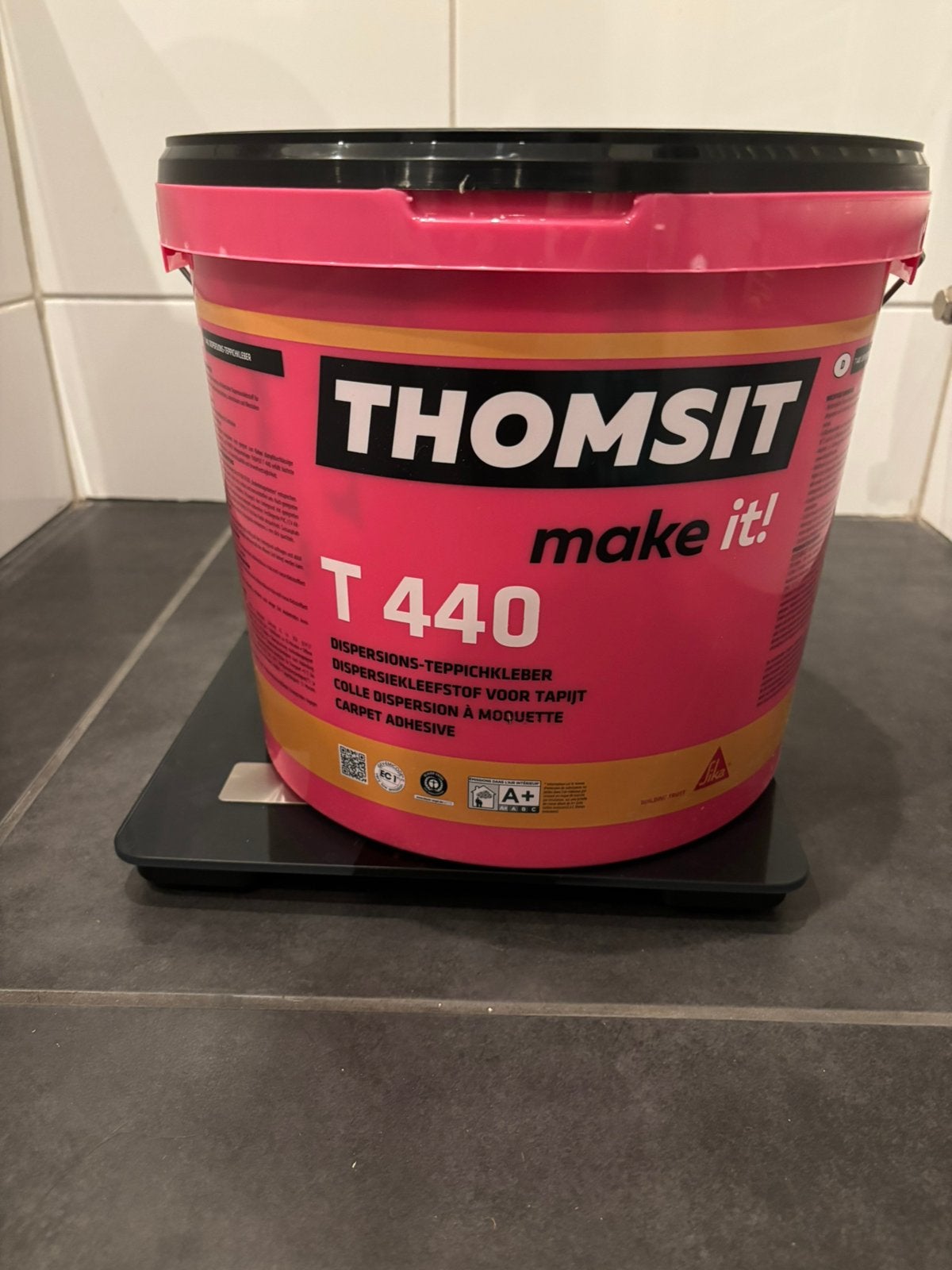 Thomsit T440 tapijtlijm, Ophalen, Zo goed als nieuw, Wit