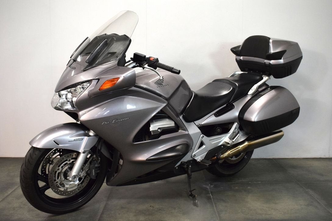 HONDA ST 1300 PAN EUROPEAN C-ABS (bj 2002), Motoren, Motoren | Honda, HONDA, 4 cilinders, Motorrijbewijs A, Bedrijf