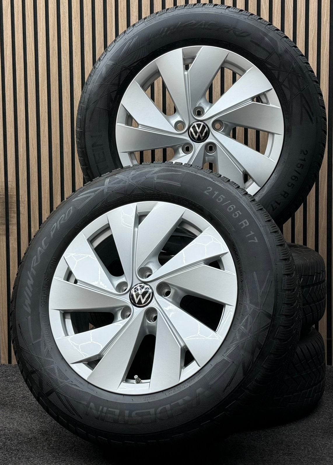 Originele 17 inch VW Tiguan Tayron Bari 5x112 Vredestein ‘25, Auto-onderdelen, Ophalen, 215 mm, ., Banden en Velgen