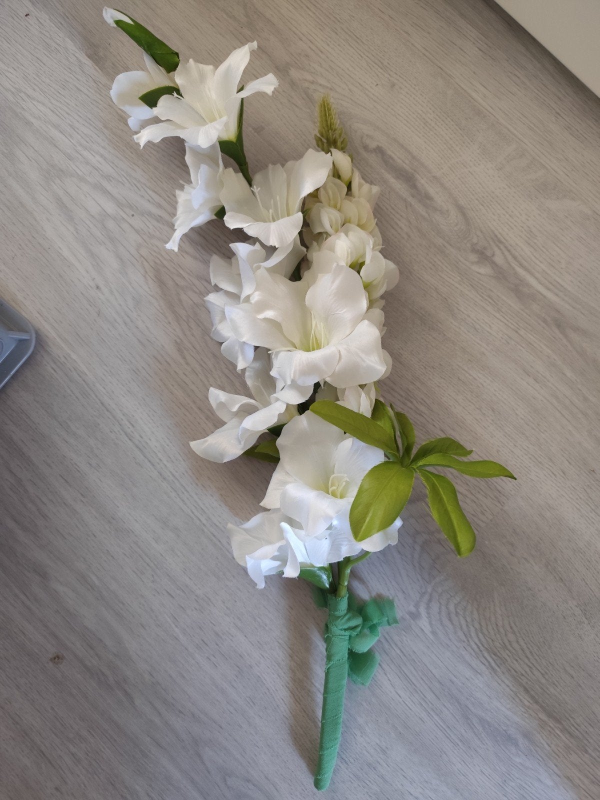 Trouw versiering voor aan de stoel. Kunstbloemen, Ophalen