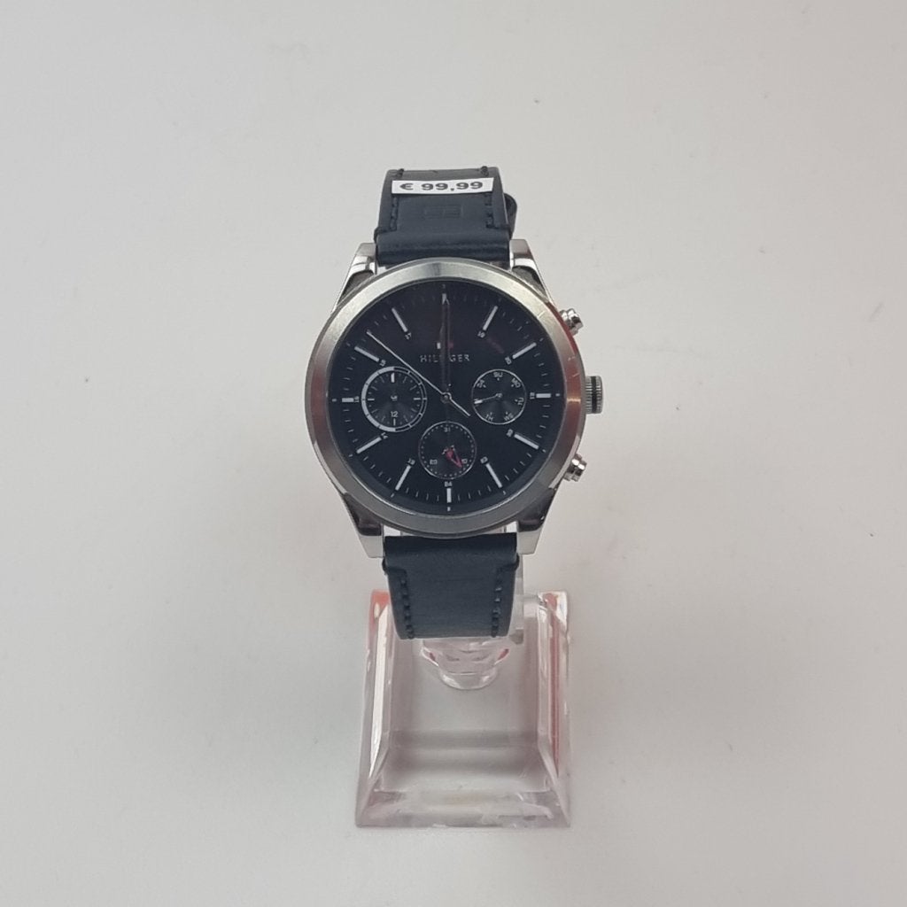 Tommy Hilfiger Ashton TH1791740 Horloge, Tommy Hilfiger, Gebruikt, Support@tommyhilfiger.com, 601 W. 26th Street
New York, NY 10001
USA