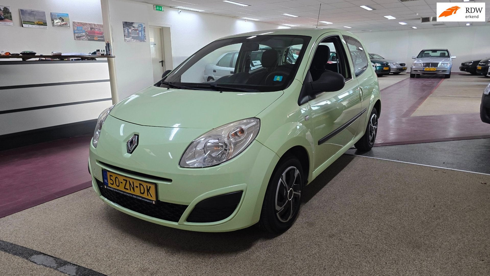 Renault Twingo 1.2 Authentique nieuwe Apk!, Auto's, Renault, Voorwielaandrijving, Twingo, Gebruikt, 31 €/maand