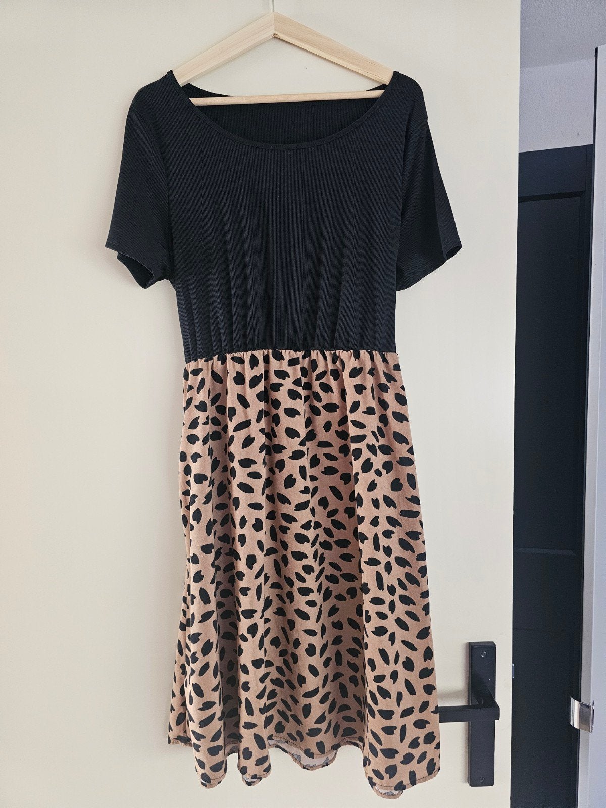 Zomerjurk met luipaardprint, Kleding | Dames, Maat 38/40 (M), Meerkleurig, Ophalen of Verzenden, Knielengte